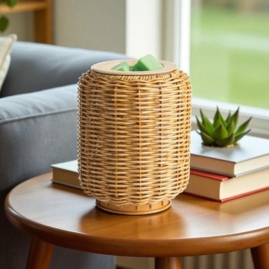 WICKER LANTERN Duftlampe – Elektrisk - Eliora ApS